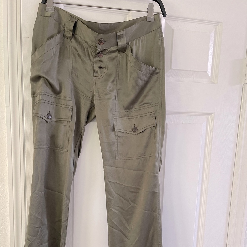 Joie silk cargo pants - size 27 . 38” from waist. No stretch.